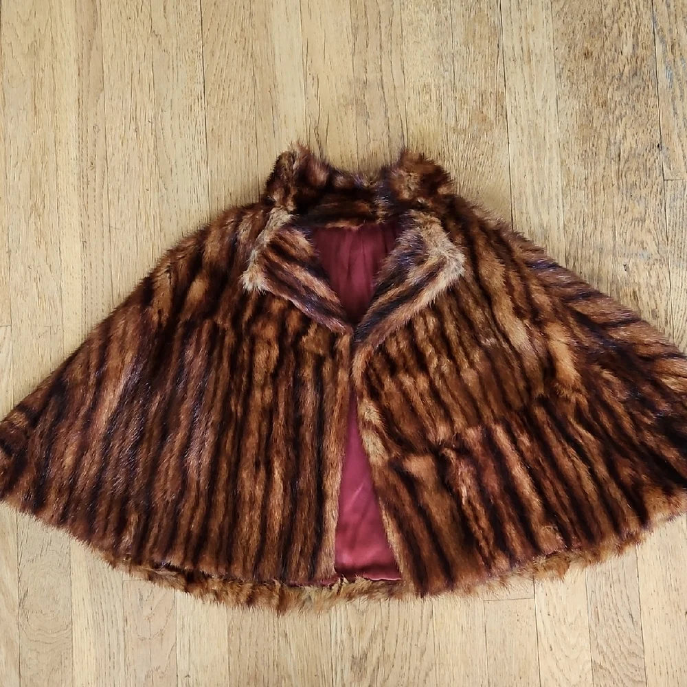 Real Fur Cape OS